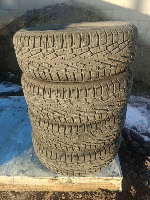 Продам резину зимняя шипованные, ездил 1 сезон