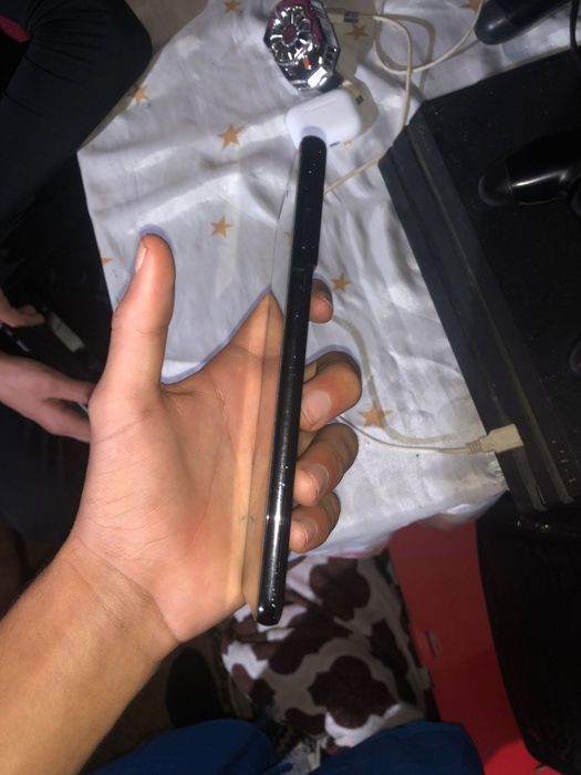 Vand samsung galaxy s21 plus ,sau schimb