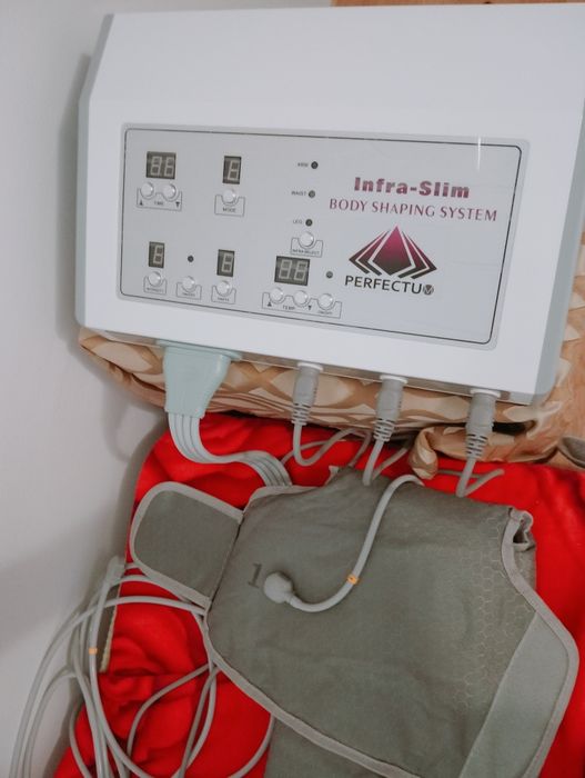 Vând aparat presoterapie și drenaj limfatic.