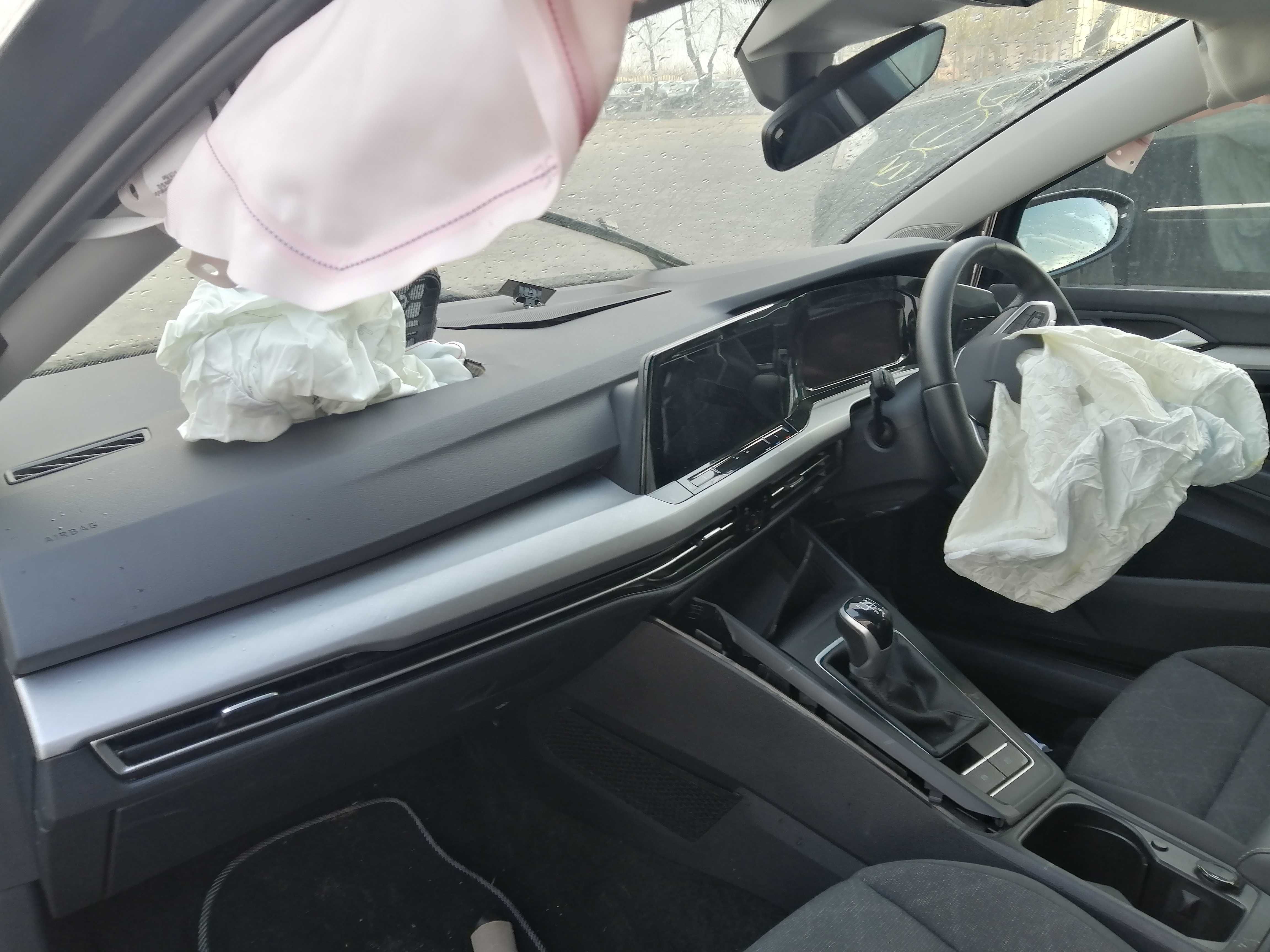 Dezmembram Volkswagen Golf 8
