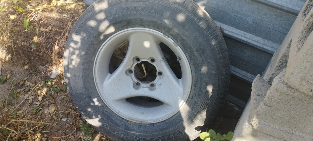 Продам титановый диск с резиной стоял на Тойота сюрф