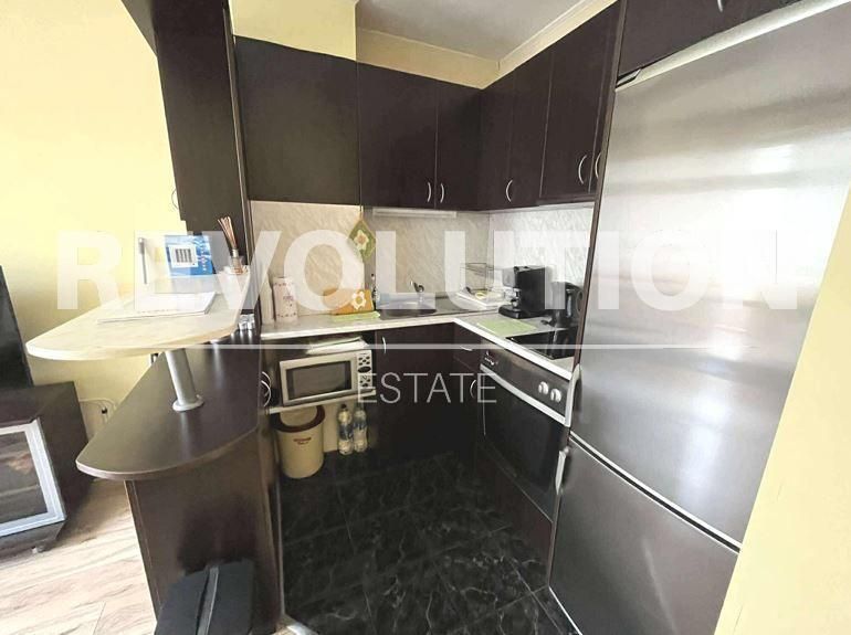 Дава се под наем Двустаен апартамент в Варна, Погреби - 50 кв.м за 375 € - Снимка #1