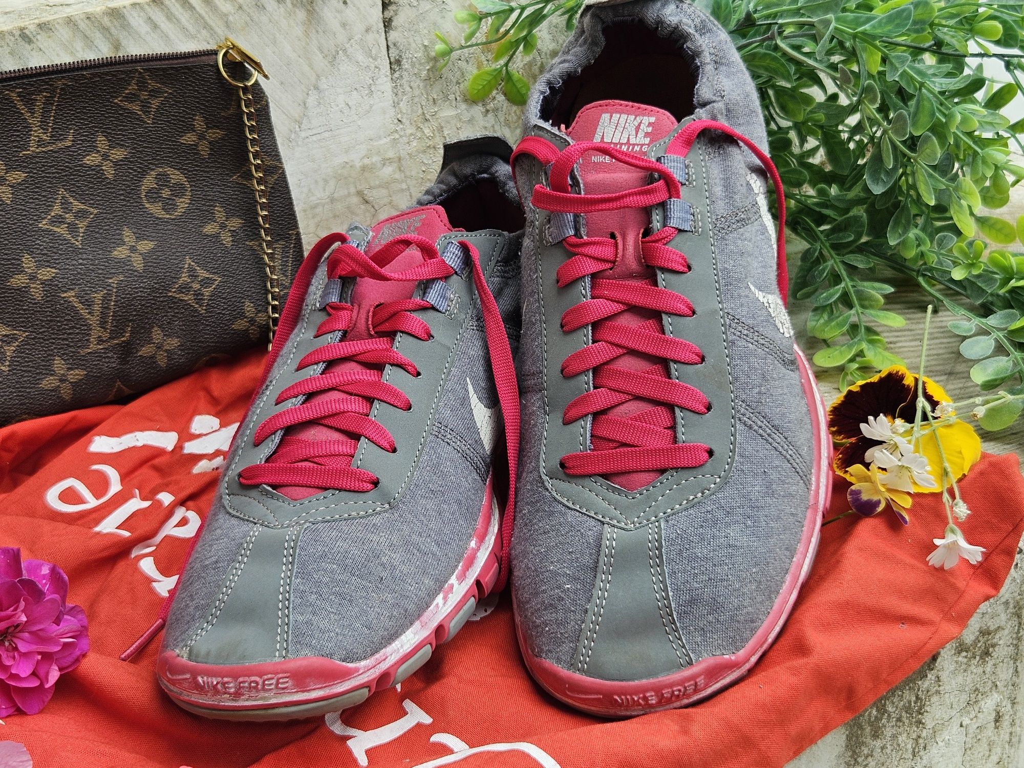 Nike орогинални кецове N42