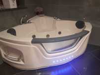 Cada pe colt cu jacuzzi