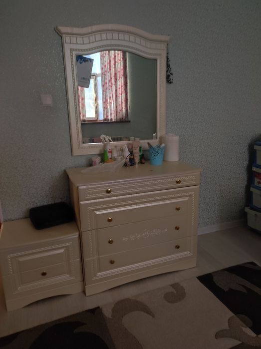 Продам спальный гарнитур