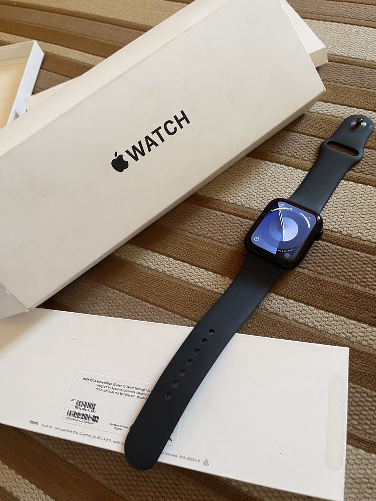 Apple watch 44 2025 NEW  (se 2nd, gps)