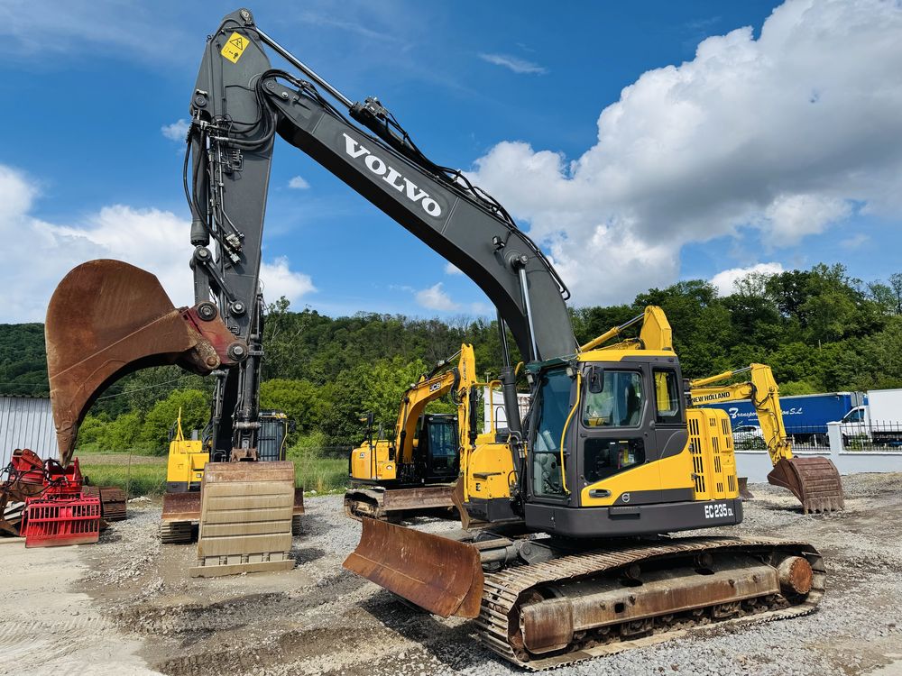 Excavator senile cu lama Volvo ECR 235, an 2014, 28 tone, cupa sapat !