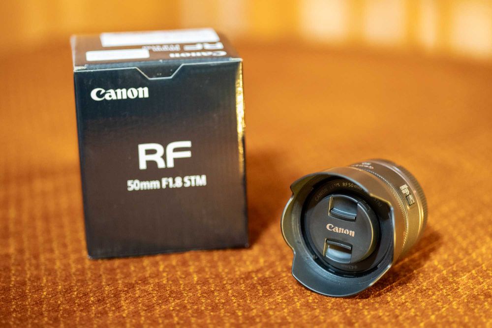 Obiectiv foto Canon RF 50mm f1.8
