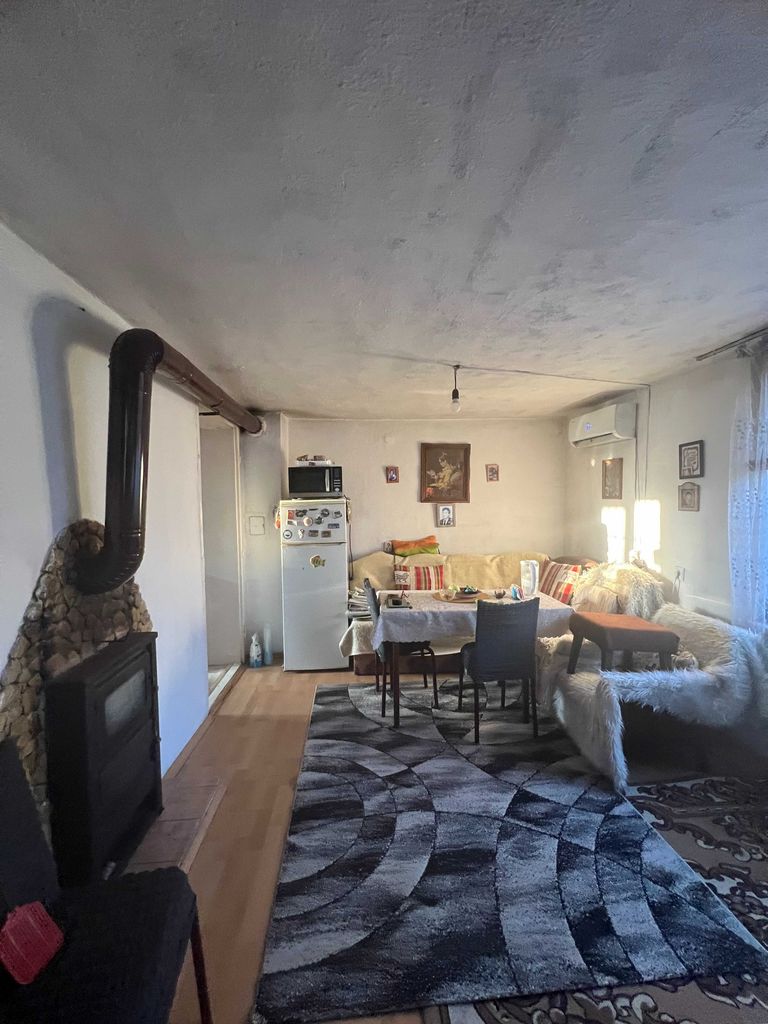 Продава се Къща в Добрич, Център - 100 кв.м за 850 €/кв.м - Снимка #2