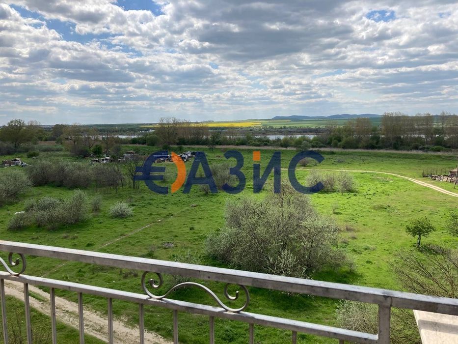 Продава се Двустаен апартамент в к.к. Слънчев бряг - 57 кв.м за 1176 €/кв.м - Снимка #9