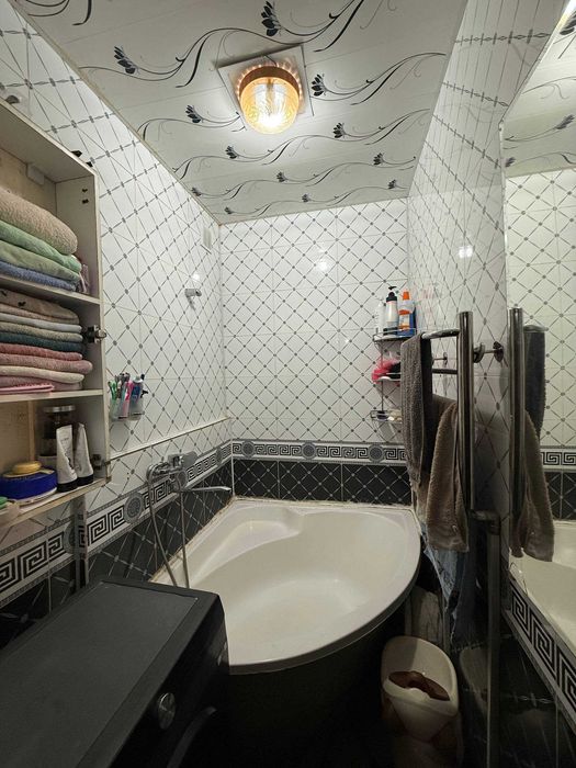 Юнусабад 17 кв, 3в4-хона 2-этаж/5.  Балкон 2/6 .  77 м²