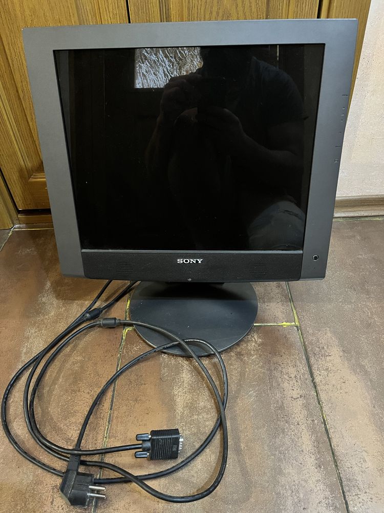 Монитор SONY SDM-HX75