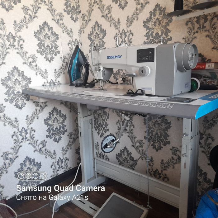 Швейная машинка .