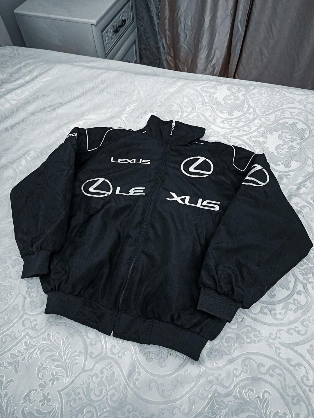 Весенняя/ осенняя куртка- Lexus