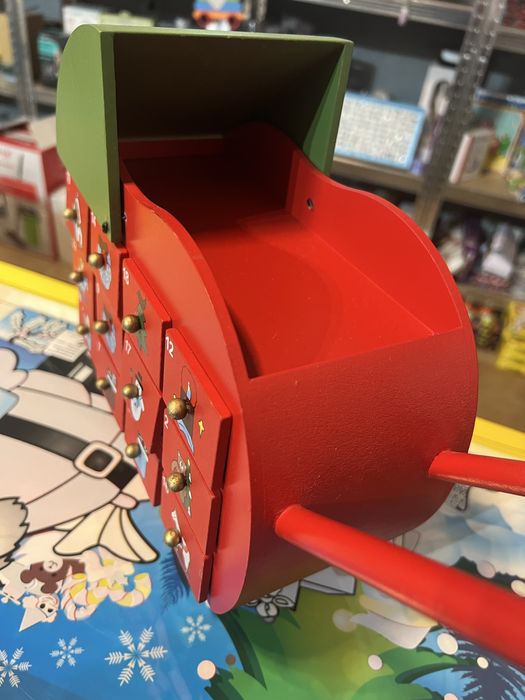 Запазено Дървен Коледен Календар – Бебешка Количка | Ръчна изработка