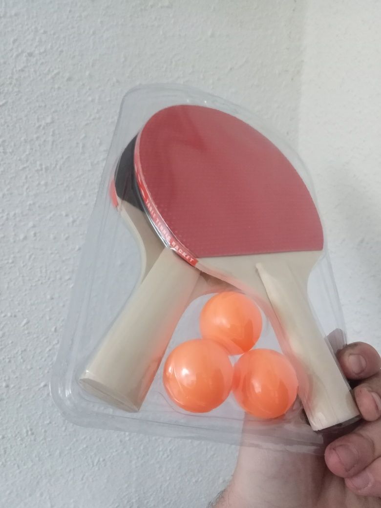 Set Palete Ping-Pong ( 3 mingi , 2 palete ) NOU