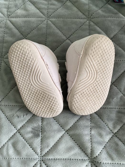 Боси буйки за прохождане колев и колев