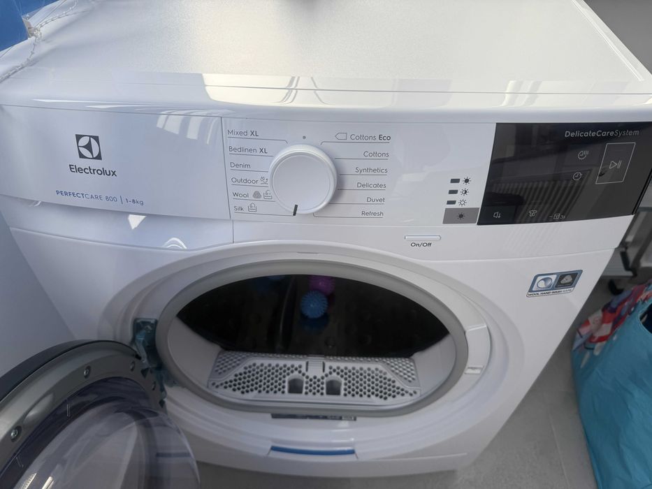 Uscator rufe Electrolux PerfectCare800
