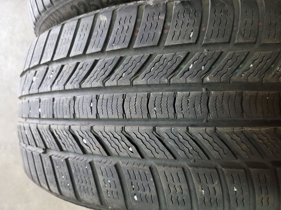 2 anvelope 225 40 R 18 Continental iarna