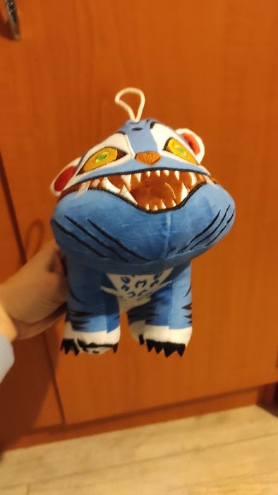 Jucarie de plus noua Derpy pisica/ tigru K-Pop Demon Hunters Huntrix