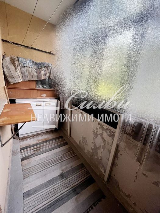 Двустаен СРЕДЕН апартамент с ЮЖНО изложение - кв. Добруджански!