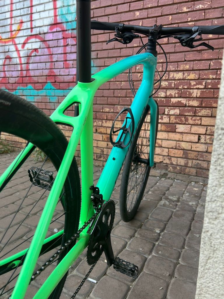 Vând bicicleta Specialized mărimea L - de femeie