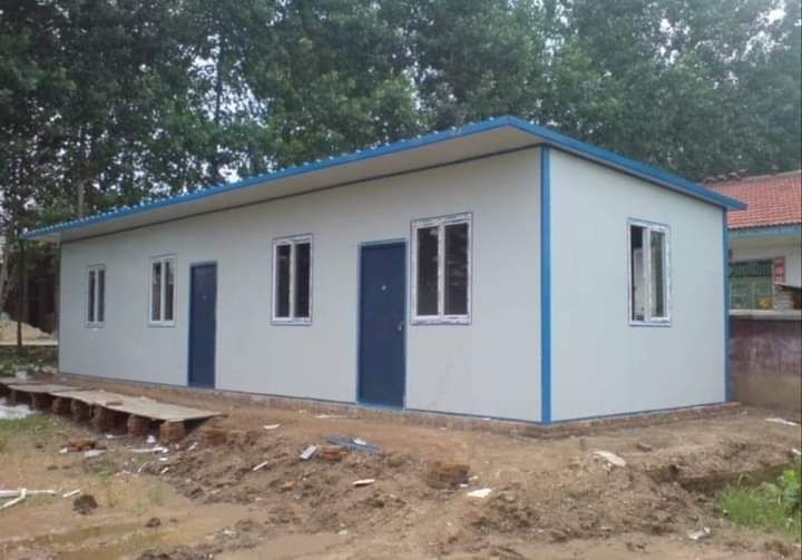 Case pe structura metalica