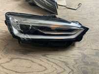 Оригинален Десен фар за Audi A5. 8W. 16-19. Bi-xennon.
