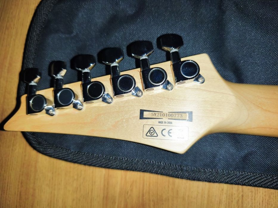 Chitară electrică Ibanez GIO Series GRX20Z + Amplificator Orange Crush