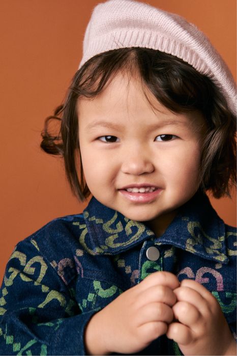 Продам брендовый костюм