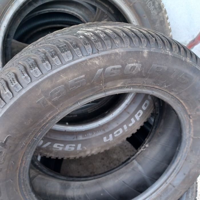 195 60 15 BfGoodrich 2бр зимни дот 20