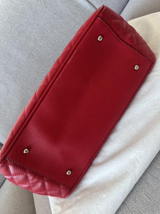 Червена чанта Guess