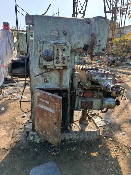 Вертикальный фрезерный станок 6 Р 12