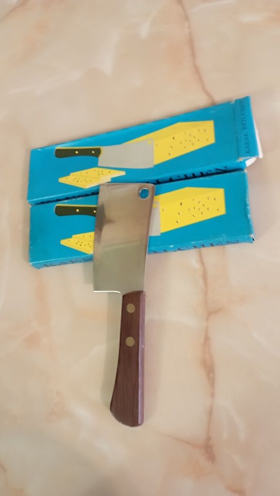 cuțit inox de cascaval