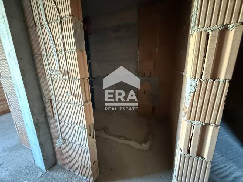 Продава се Тристаен апартамент в Варна, Владислав Варненчик - 75 кв.м за 1174 €/кв.м - Снимка #2