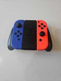 Nintendo Switch grip incarcare + 2 joy-con-uri  , in garantie