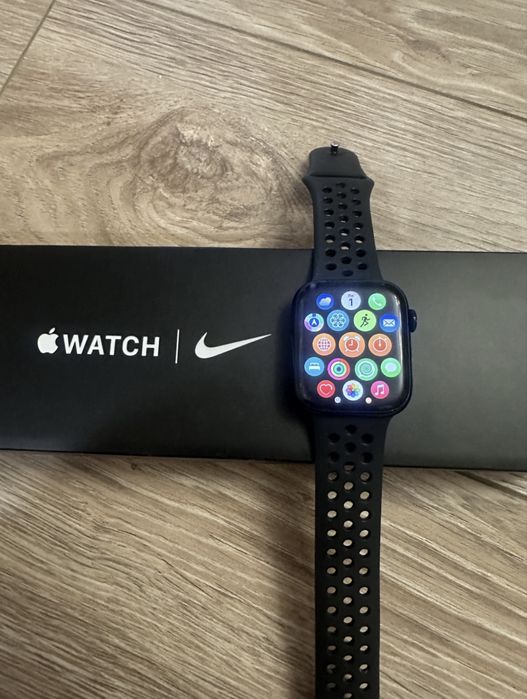 Apple watch 7 45mm Nike