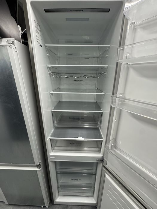 Combină frigorifică LG GBP62DSSFR