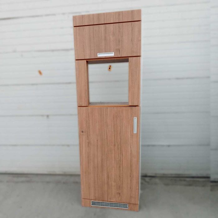 Dulap vertical cu spațiu pentru minibar, PAL