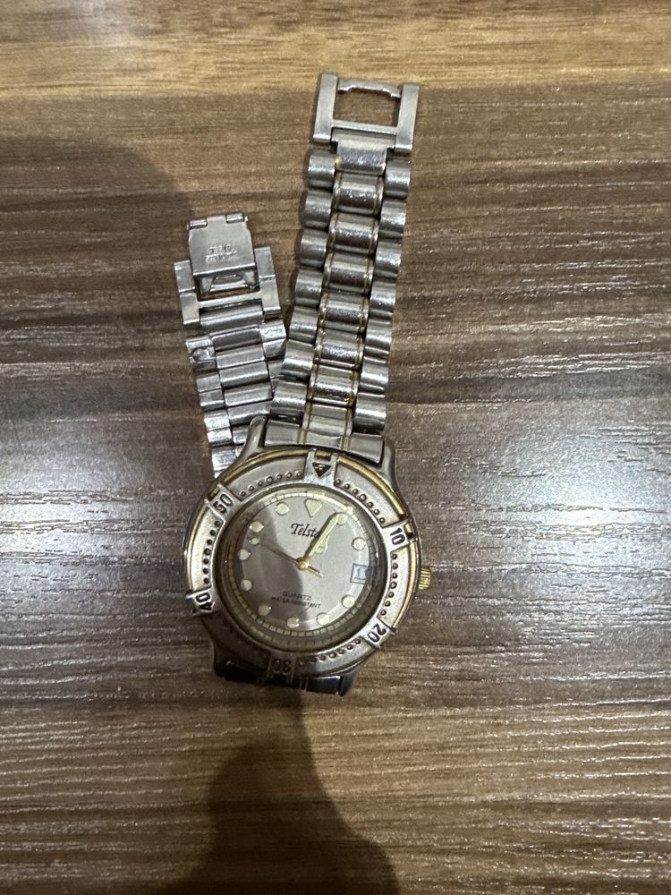 Кварцевые часы Seiko и Telstar