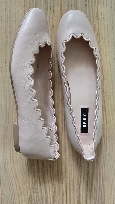 Balerini DKNY roz prafuit