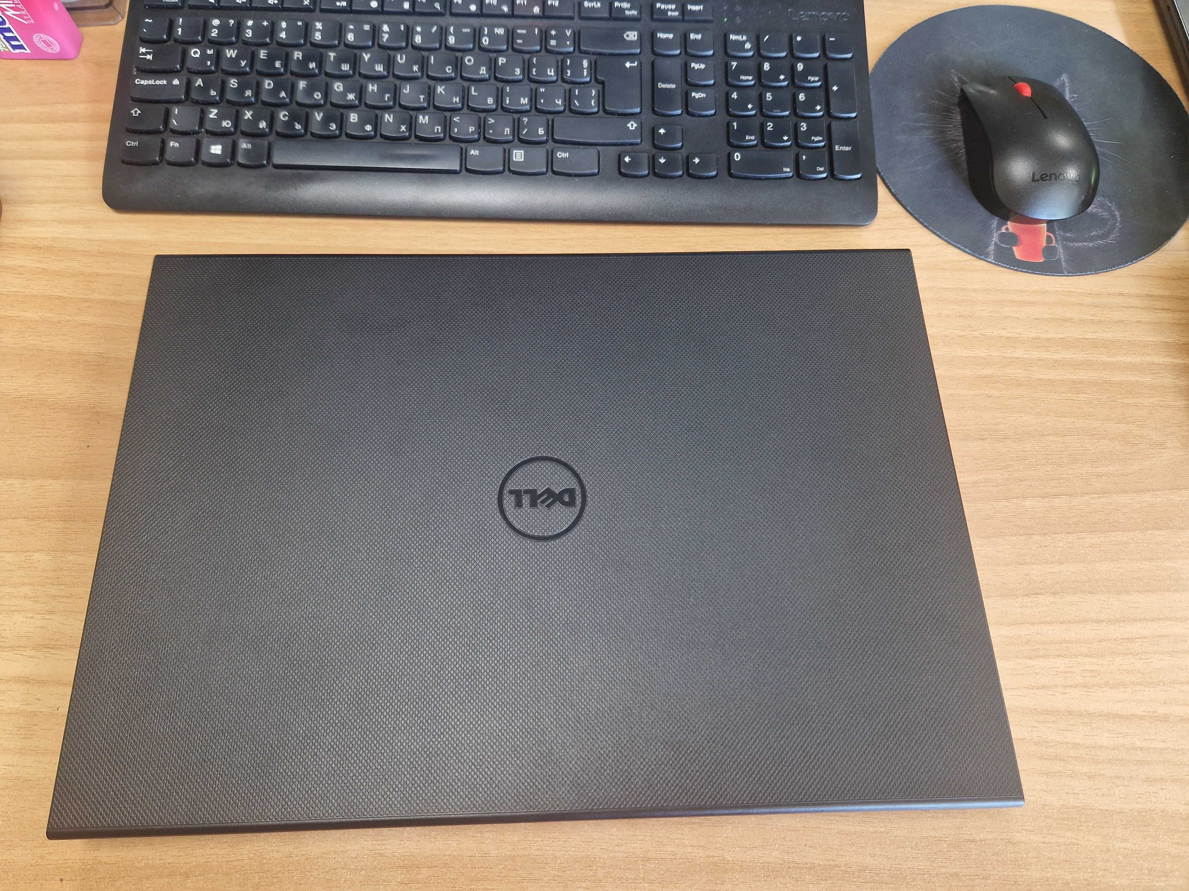 Лаптоп Dell Inspiron 15
