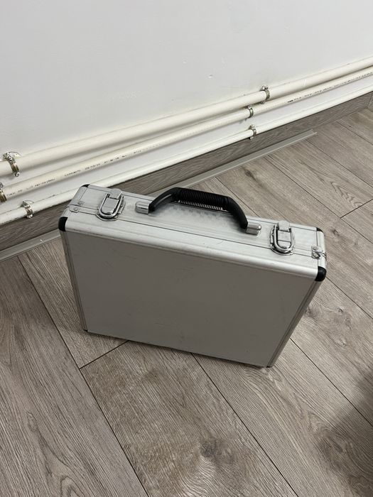 Geanta aluminiu cu maner 38 x 29 x 10 cm