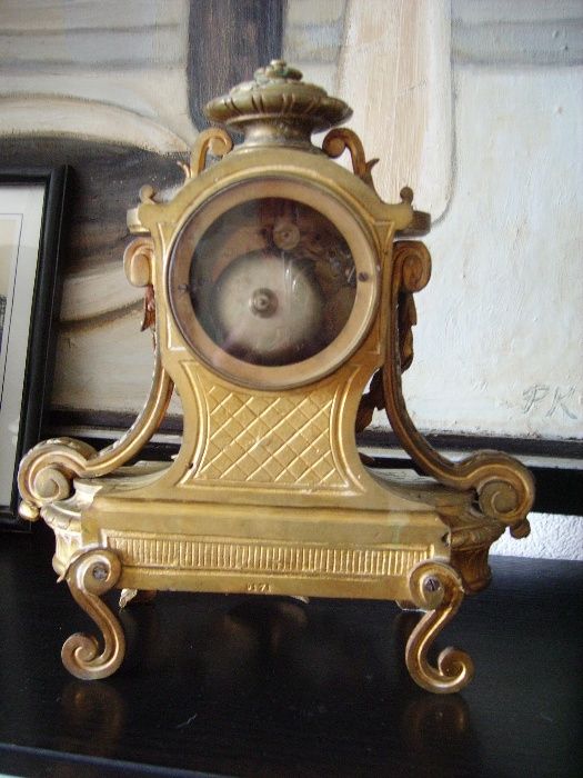 Античен френски каминен часовник