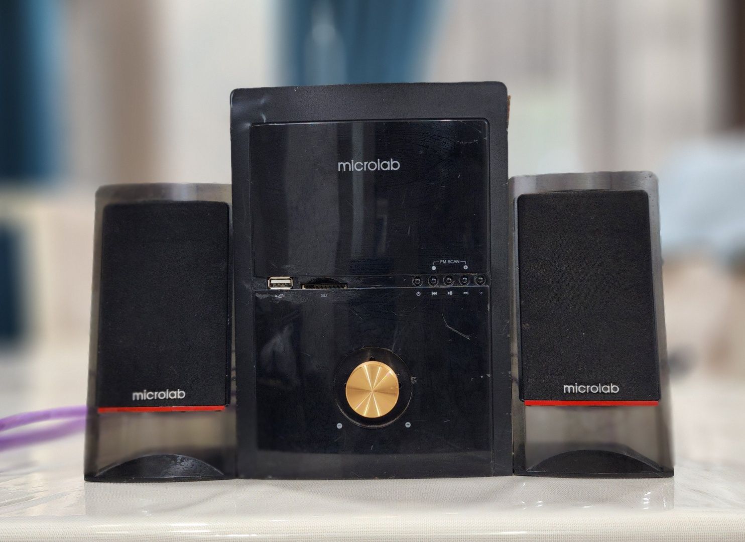 Продам Microlab M-700U