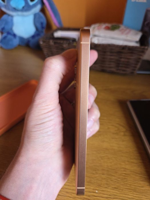 Samsung Galaxy S24 culoare deosebita impecabil