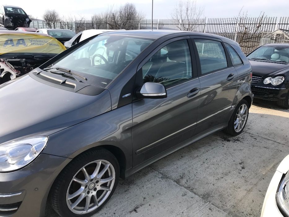 Мерцедес Б класа Mercedes B klasa W245 на части 1.6i Facelift Фейслифт