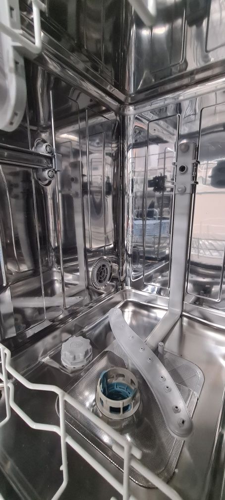 Съдомиялна машина за пълно вграждане Indesit DIS 16 A
Код:
Indesit DIS
