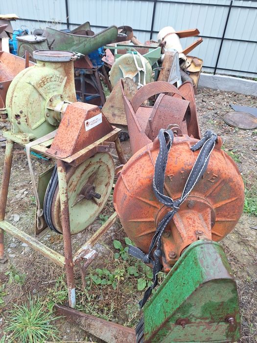 Moară de porumb, cereale și lucerna