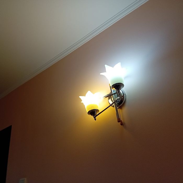 Mobilă de sufragerie LEMS (combină MP3 Samsung, lustră și aplice)